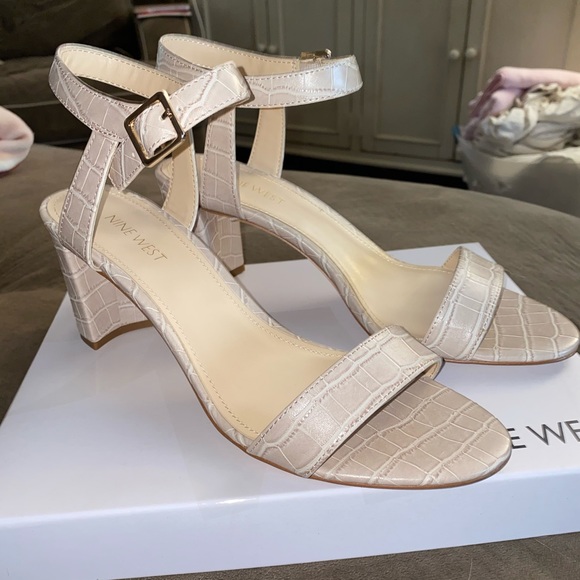 Nine West Nude Croc Heel - Picture 2 of 2